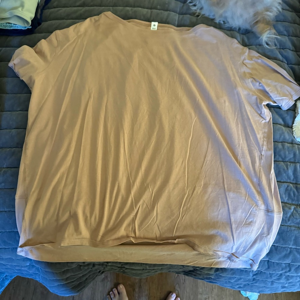 lululemon Back In Action Short Sleeve Shirt